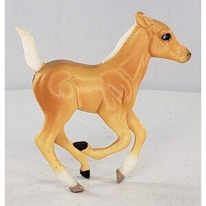 Breyer Horse Stablemate Palomino Cantering Foal #5302 Puppies Foals Playset